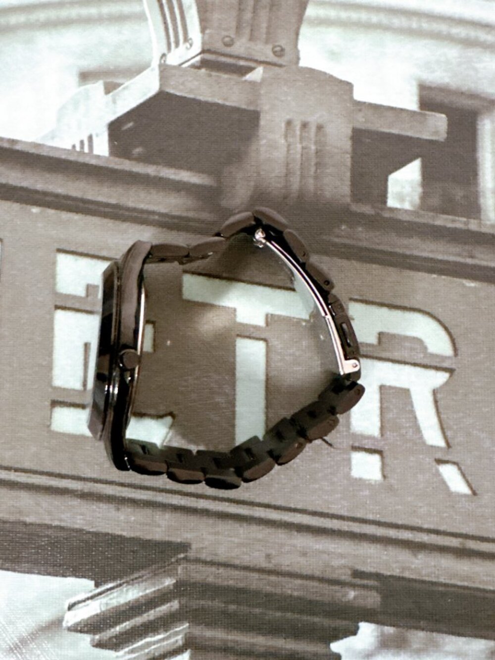 Michael Kors MK4562 Runway Quartz Black Watch - Picture 4 of 6